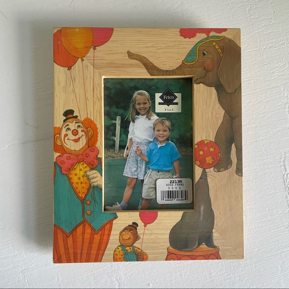 NWOT Fetco Vintage Wooden Circus Themed Frame